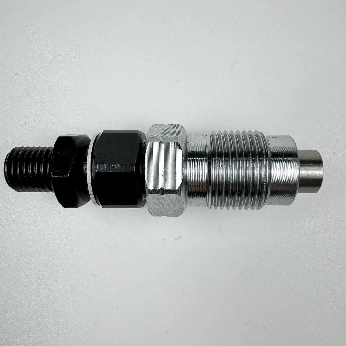 Fuel injector assembly 16871-53900 16871-53904 is suitable for Kubota engines D902 D722 Z602 Z482 Supplier